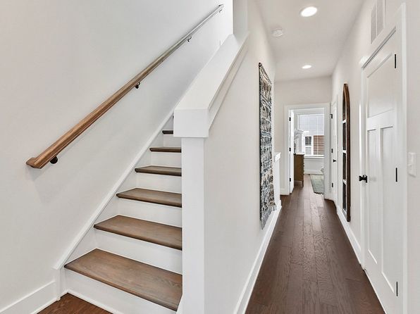 charlotte-north-carolina-448464056 picture