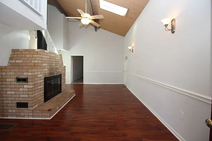 9240 Nova Dr — Photo 2