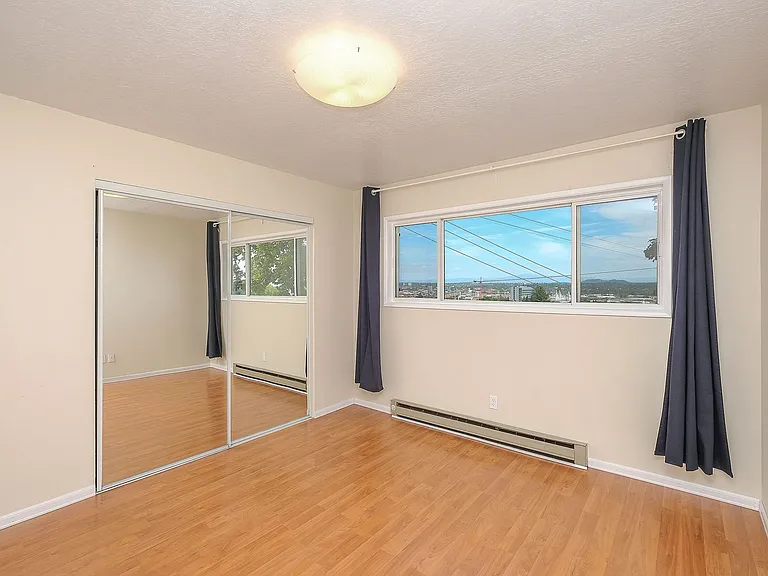 3425 SW Barbur Blvd #12 — Photo 18