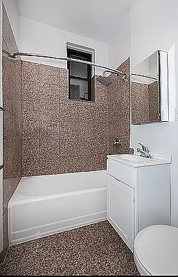 5th image of 234 E 52nd St #3G