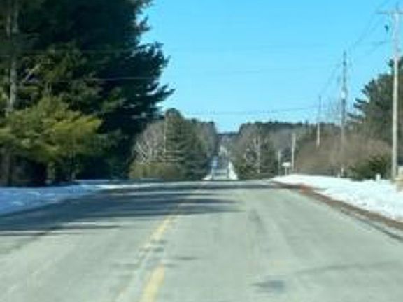 Exterior Neighborhood (street photo)