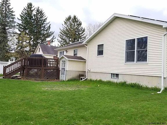 Walk out Basement - Separate entrance to basement