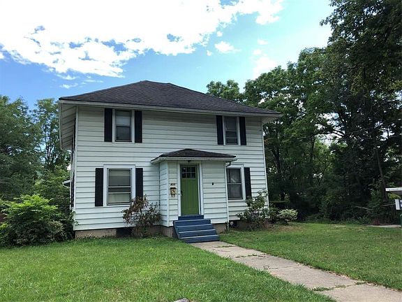2nd image of 800 Vestal Ln