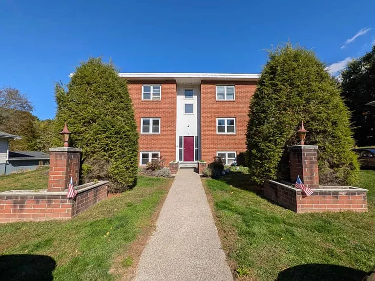 3 Andrews Rd — Photo 2