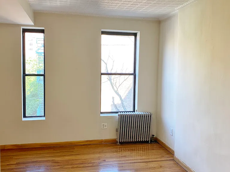 1584 York Ave #5 — Photo 4