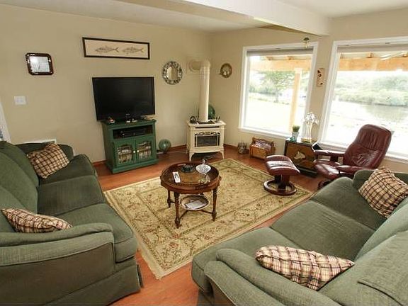 2nd image of 345 S Butterclam St SW