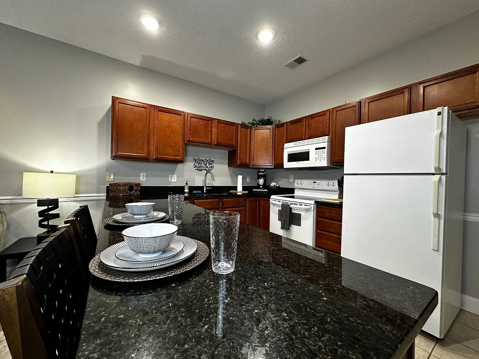 2 bed, $2,500 — Photo 2