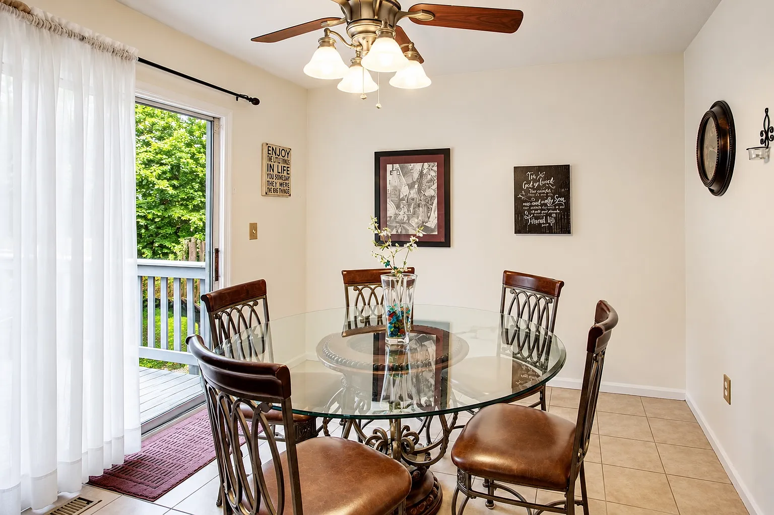 3 bed, 2.5 bath, 2068 sqft, $2,650 — Photo 4