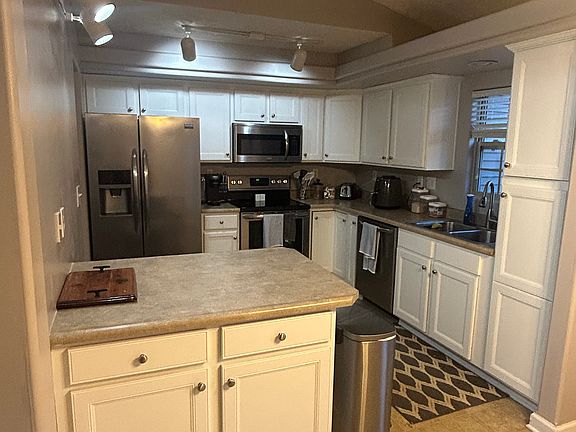 5th image of 213 Shannon Ct