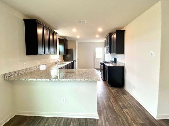 2nd image of 15230 Harbor Lndg