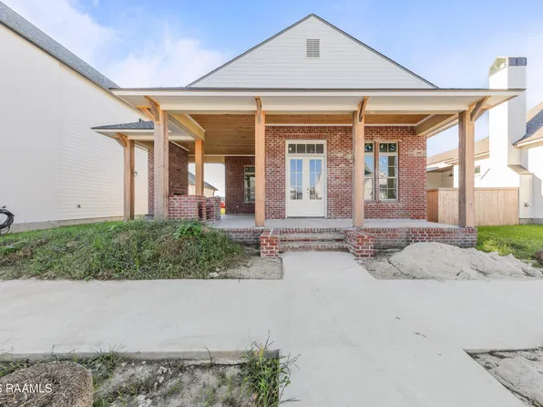 103 Hedgemoore Ct, Youngsville, LA 70592
