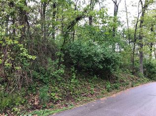 13-14 Shoshone Rd, Fontana, WI 53125