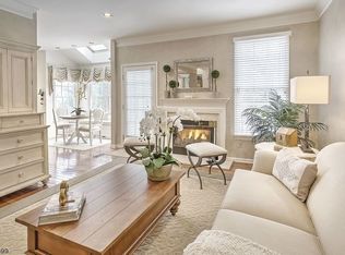 118 Patriot Hill Dr, Basking Ridge, NJ 07920