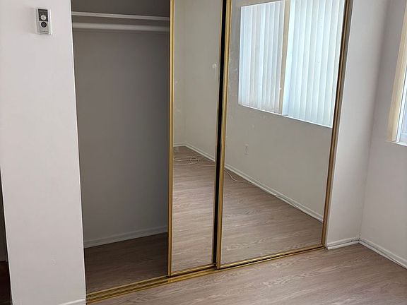 4th image of 205 Avenue H #4