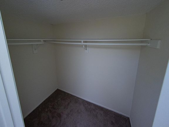 3rd image of 624 E Acacia Ave