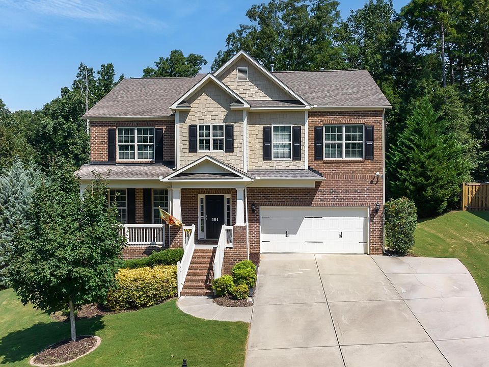 1st image of 104 Carolina Oaks Dr