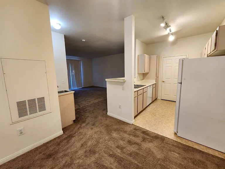 231 W Horizon Ridge Pkwy #417 — Photo 13