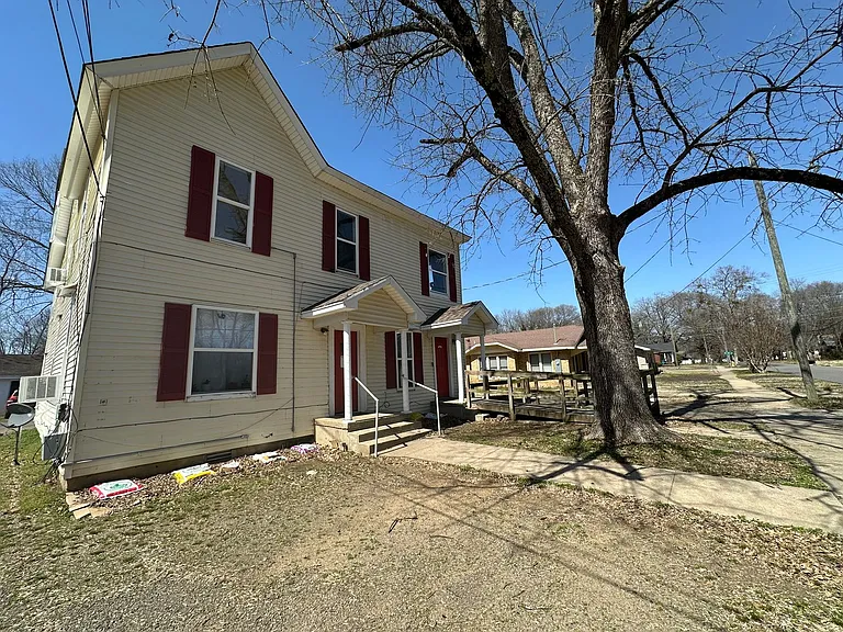 708 S Denver Ave — Photo 2