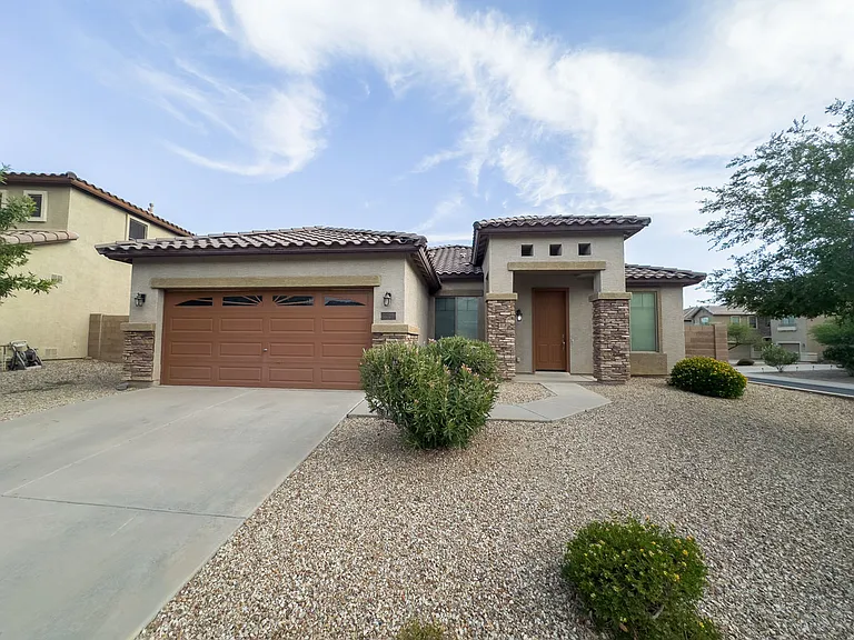7159 W Caleb Rd — Photo 1