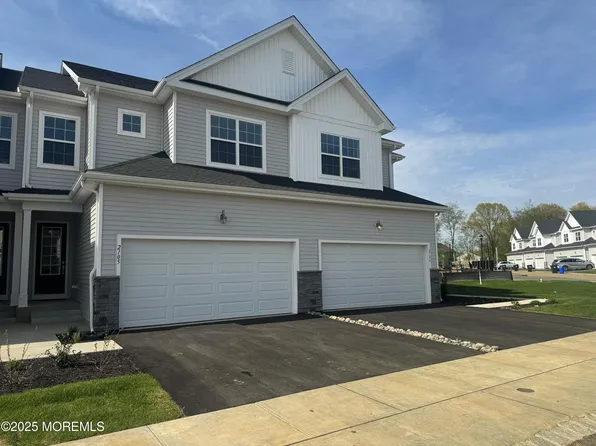 2105 Explorer Ln, Marlboro, NJ 07746