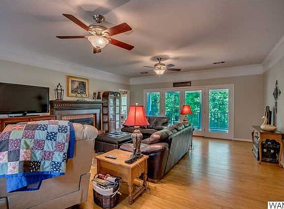 4th image of 4501 Rainwood Ave