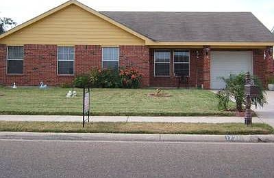 1st image of 1721 Las Brisas Dr