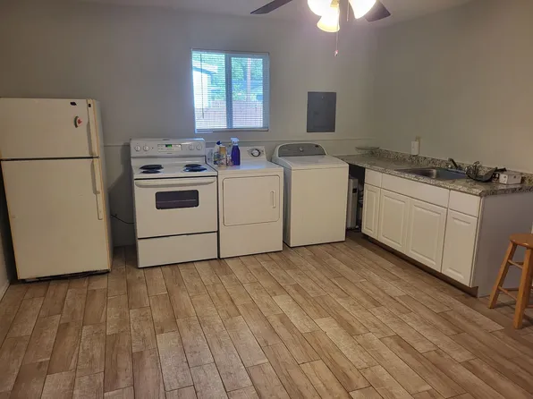 614 1/2 Highland Ave, Waxahachie, TX 75165