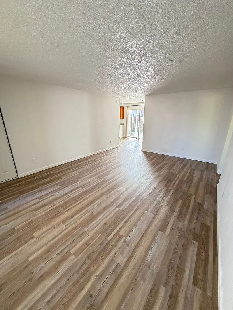 2240 Jefferson Ct SE — Photo 3