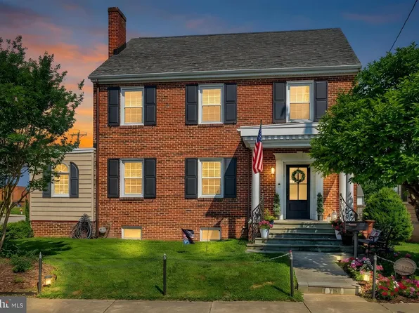 2109 Fall Hill Ave, Fredericksburg, VA 22401