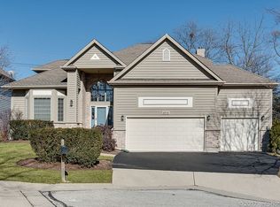 404 River Grove Ct, Vernon Hills, IL 60061