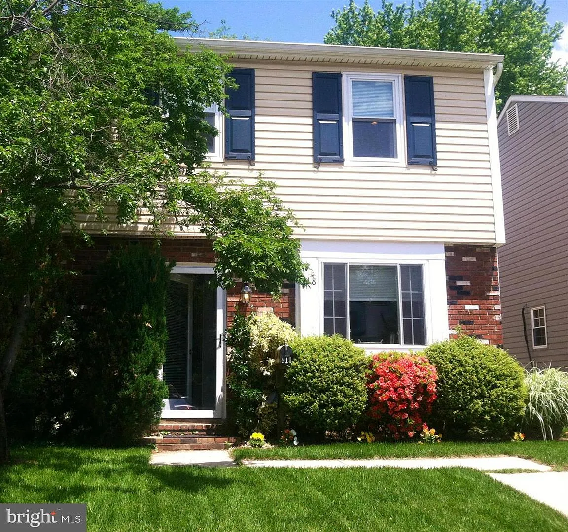2 bed, 2.5 bath, 1220 sqft, $2,500 — Photo 1
