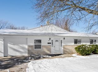 206 S Bartlett Rd, Streamwood, IL 60107