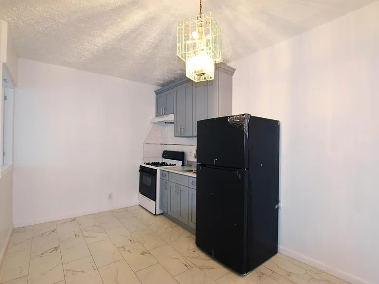 167 N Main St #1 — Photo 3