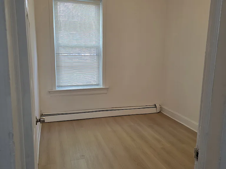 406 Woodlawn Ave #1 — Photo 7