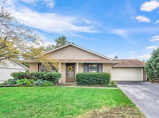 719 Sunrise Ln, Roselle, IL 60172