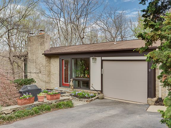 4th image of 8800 Mansion Farm Pl
