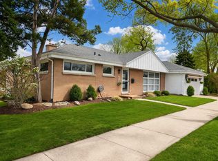 6803 N Keeler Ave, Lincolnwood, IL 60712