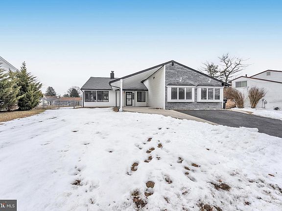 2nd image of 552 Four Mile Branch Rd