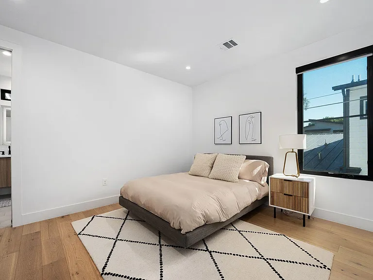 1004 Audrey Ct — Photo 13