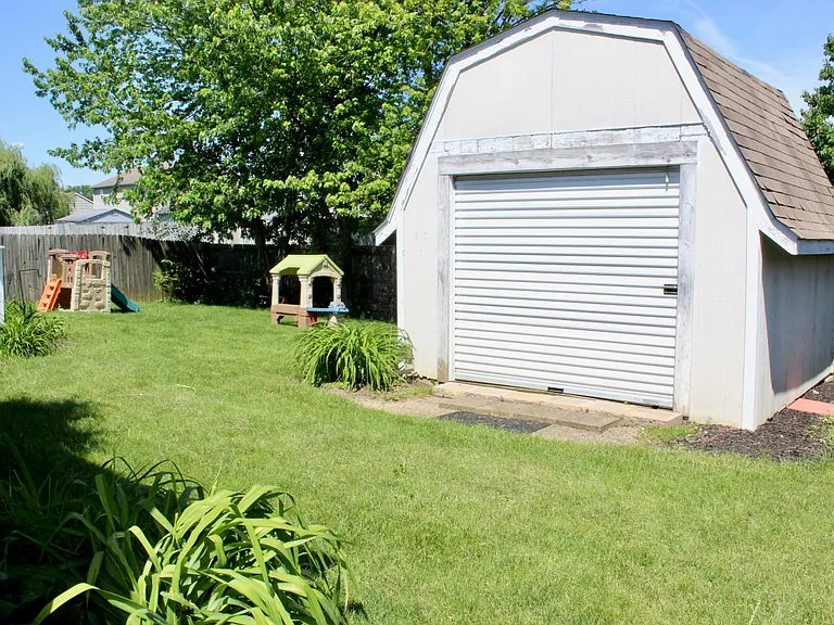 4121 Langley Dr — Photo 23