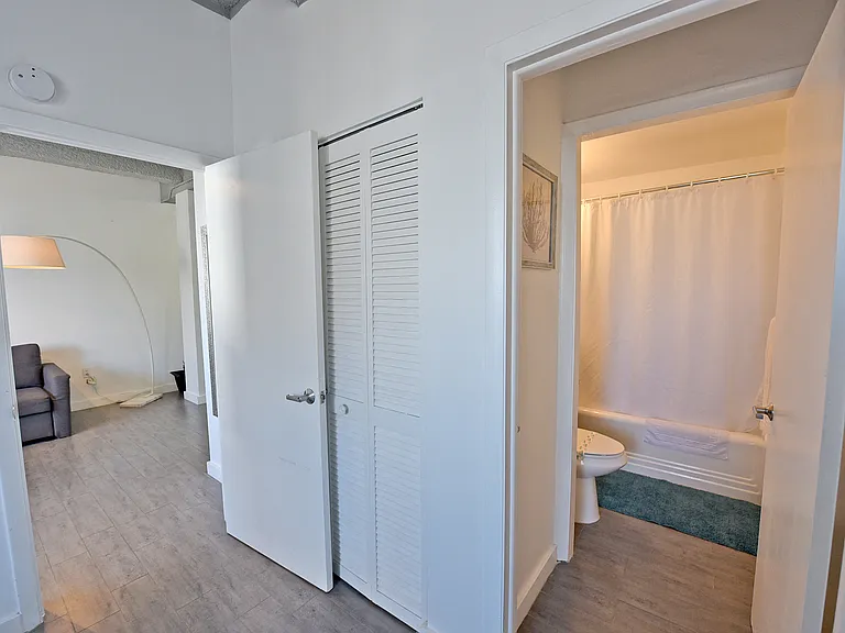 Edwards Apartments — Photo 21