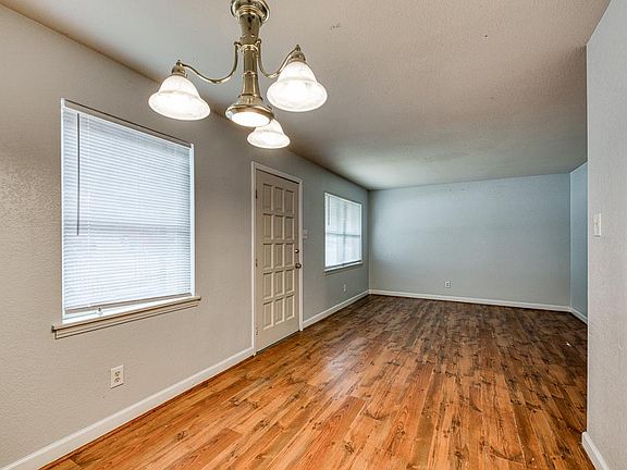 2nd image of 601 Mimi Ln APT 1