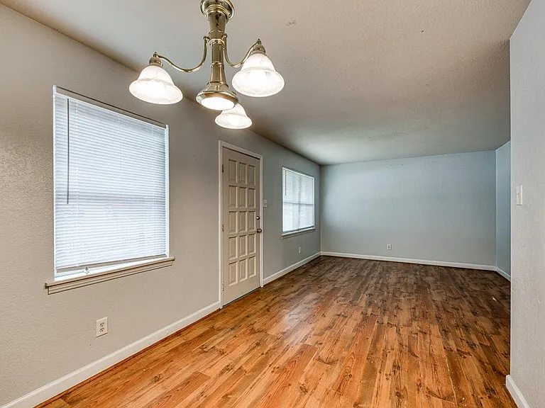 601 Mimi Ln #2 — Photo 13