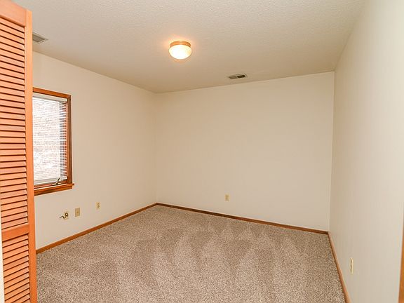 2nd image of 1312 Southwest Blvd #10980133