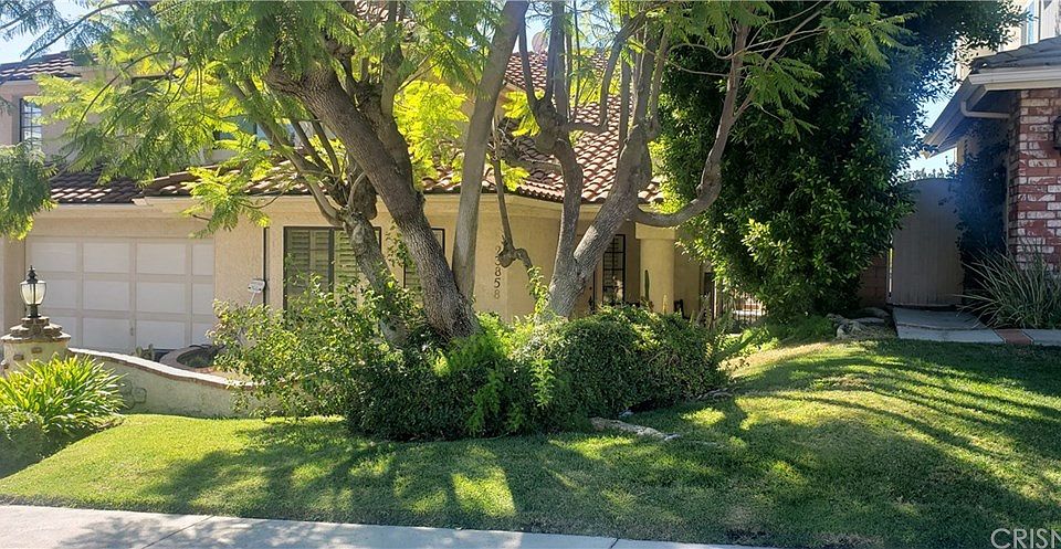 1st image of 23858 Strathern St