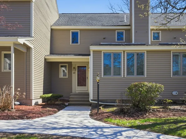 189 Brickett Hill Cir, Haverhill, MA 01830