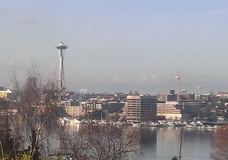 180 degree view of Lake Union and Seattle Skyline