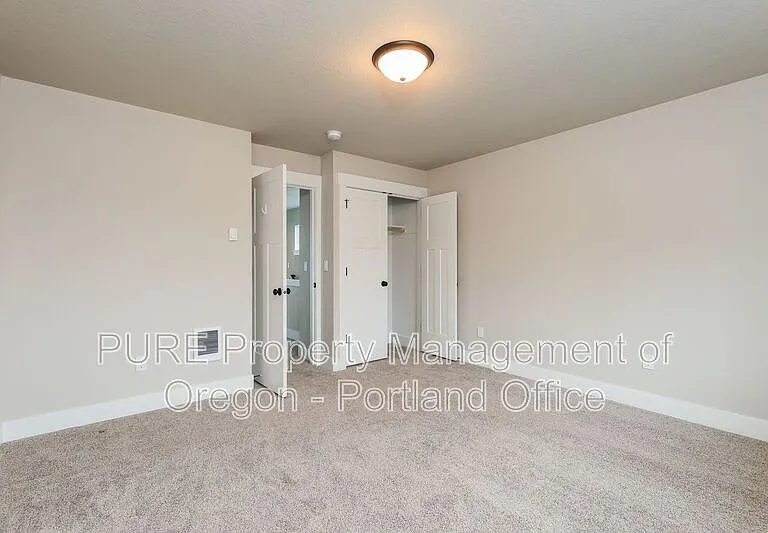 1801 NE Robert Rd — Photo 10