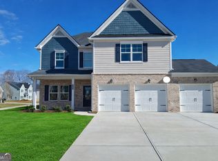 3604 Squires Park Ln, Loganville, GA