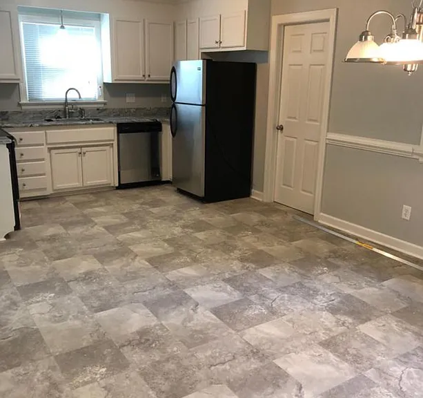 1608 Barberry Ln — Photo 3
